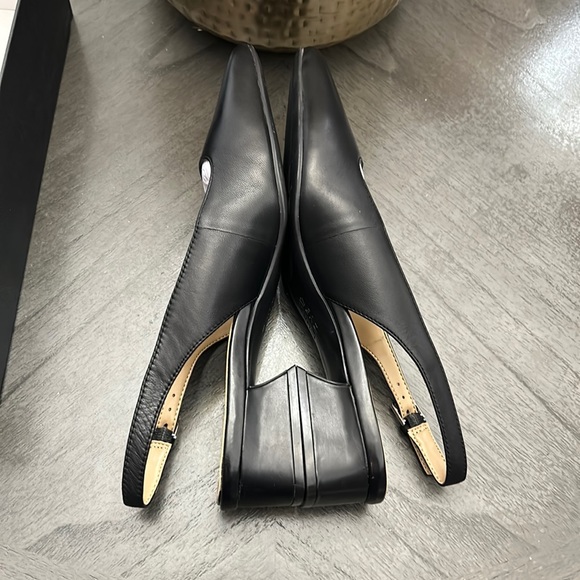 Naturalizer Lesley Slingback Pump (WIDE) - Picture 7 of 13